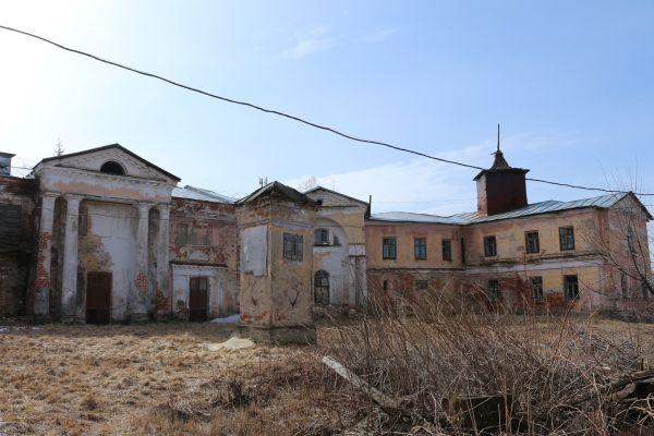 Владимирский суд обязал провести ремонтно-реставрационные работы в главном доме усадьбы С.П. Татищева в Старой Вичуге 