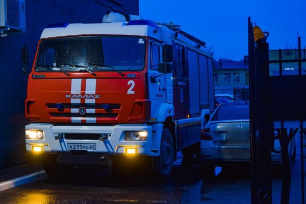 В Иванове припаркованные машины мешают проезду пожарных подразделений 